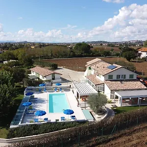  Vakantieboerderij Le Terre Di Maluk