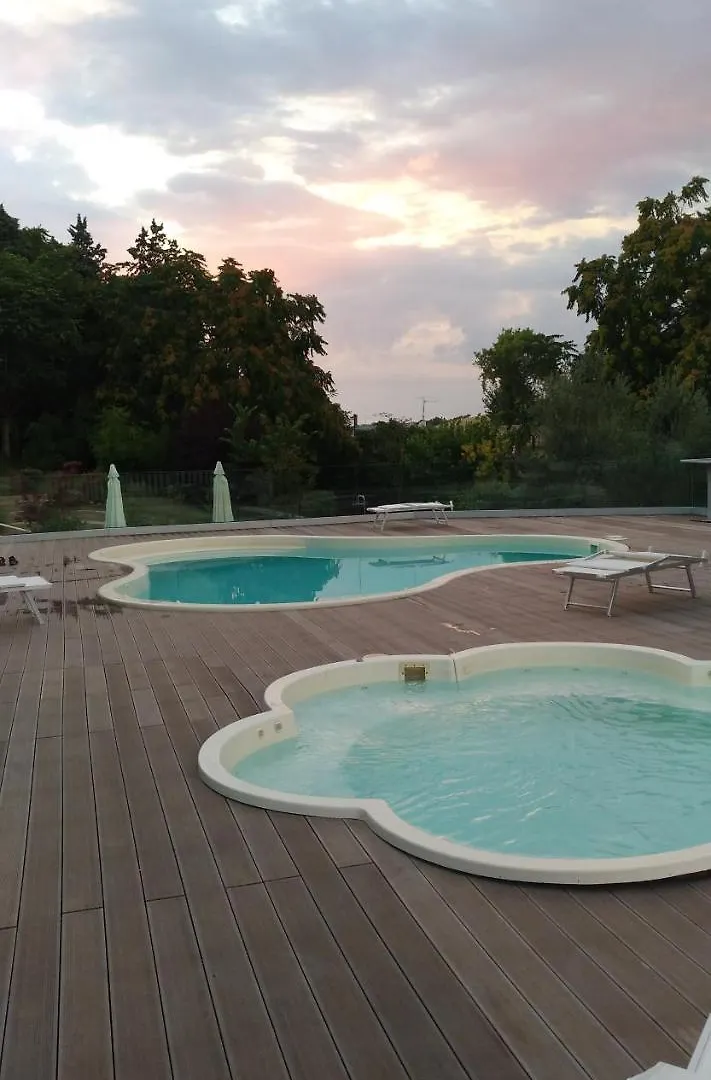 Alloggio per agriturismo Country house L'isola che non c'è Villa Ancona Italia